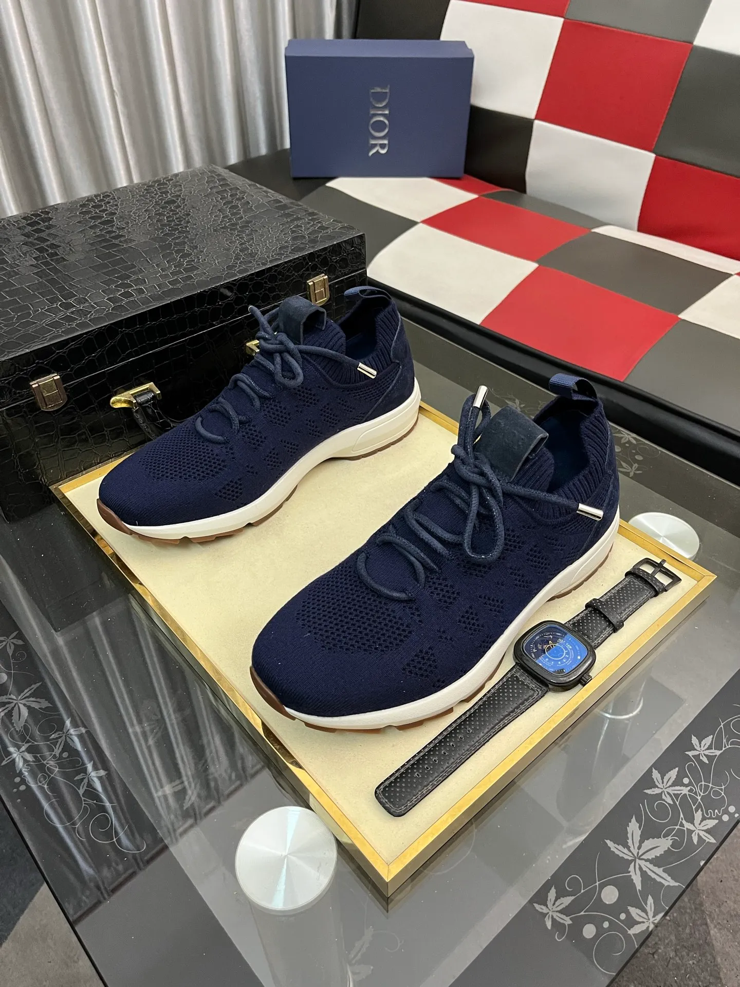 Men's shoes 💰: 400⌚️⌚️2025 new Dior fly-knit breathable casual men's shoes are on the market, original order, impeccable, the upper is made of imported fly-knit, and the original outsole is made one to one quarter. It is super comfortable on the feet. It is a must-buy pair of shoes. Available in sizes 38-446️⃣
